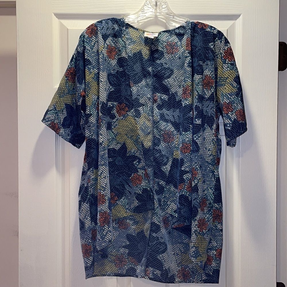 ✨LuLaRoe Slate Blue Floral Bianka girls kimono